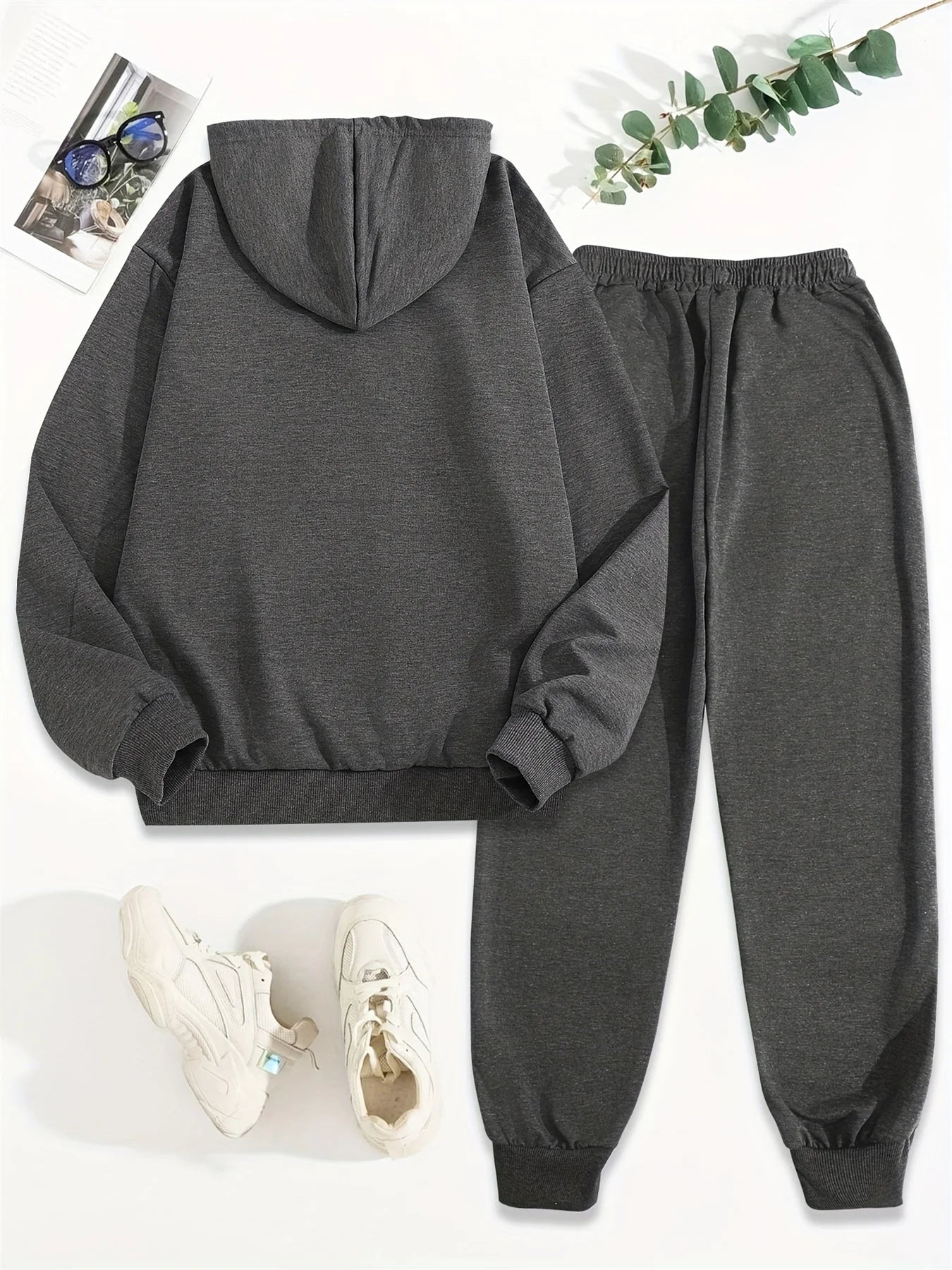 Hoodies + sweatpant